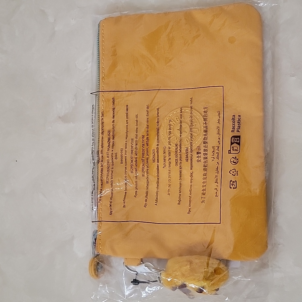 NWT KIPLING Small Cosmetic Versatile Nylon Lightweight Bag With Monkey Keychain